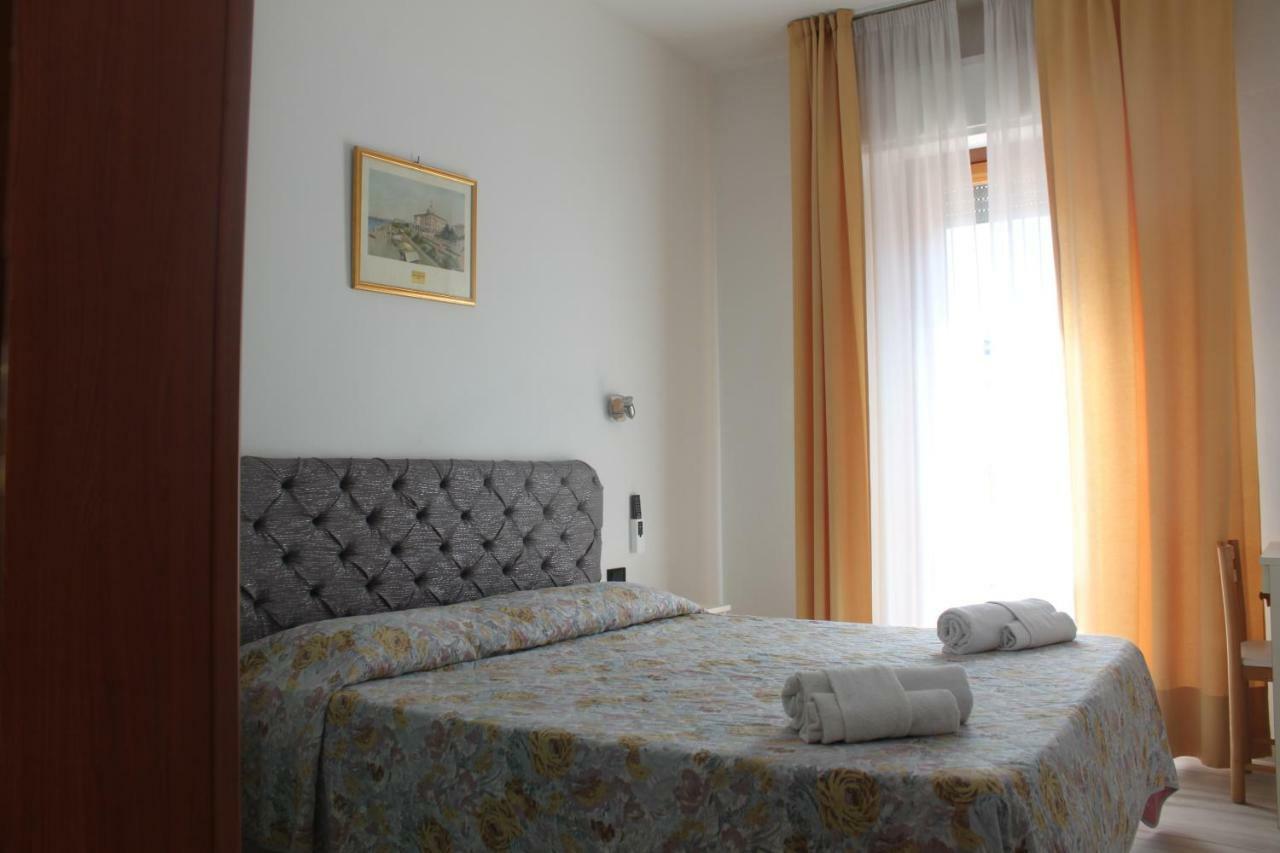 Hotel Marittima Rimini Bagian luar foto